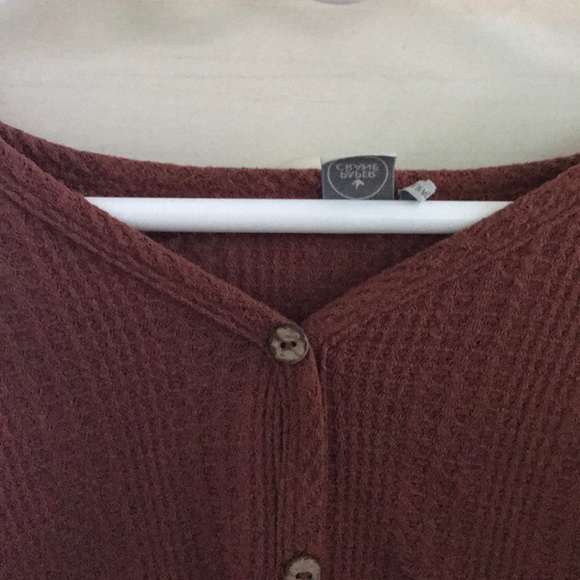 Cute button up..! Rust color and perfect for fall! - Picture 4 of 5